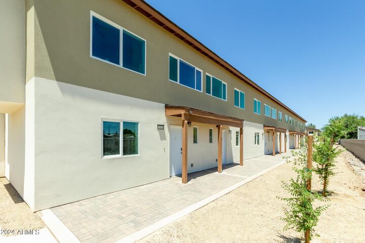 Property Photo:  4911 W Myrtle Avenue Apt 103  AZ 85301 