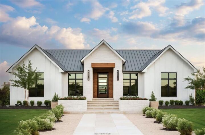 Property Photo: 5847 Thousand Oaks Road TX 77845