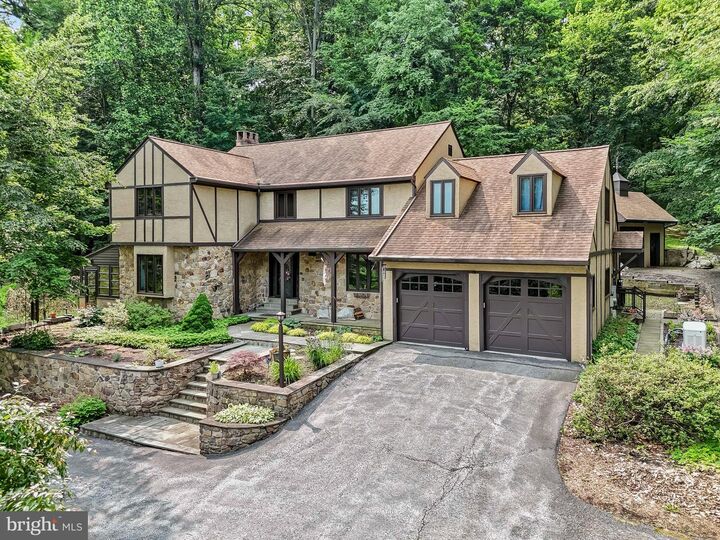 1200 Dunsinane Hill  Chester Springs PA 19425 photo