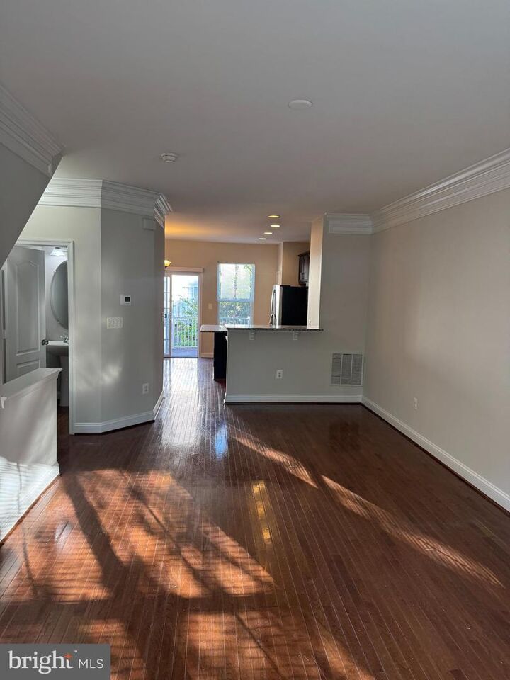 Property Photo:  4424 Potomac Highlands Circle  VA 22172 
