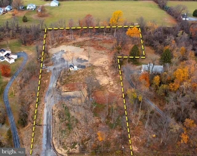 Property Photo:  6641 Parkway E  PA 17112 