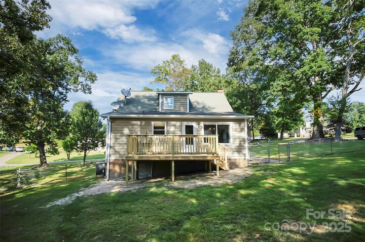 Property Photo:  605 Ginger Drive  NC 28086 