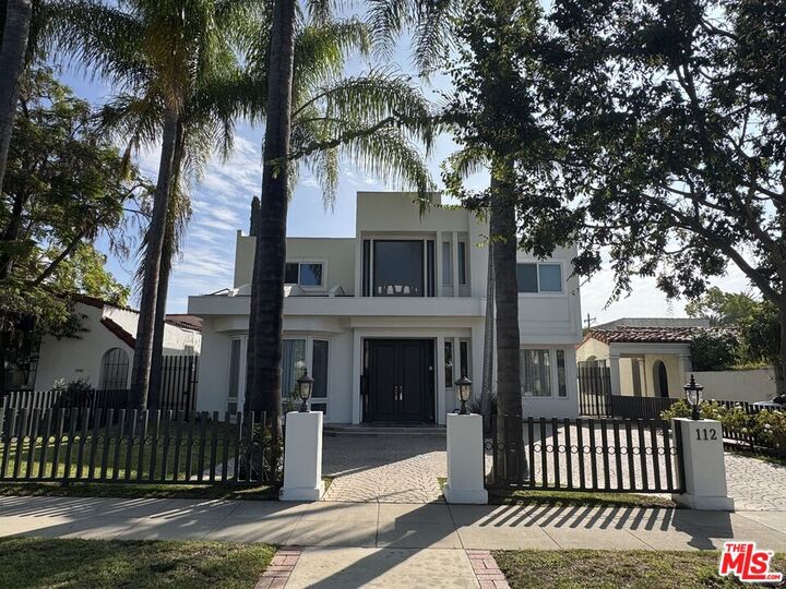 112 N Elm Dr  Beverly Hills CA 90210 photo