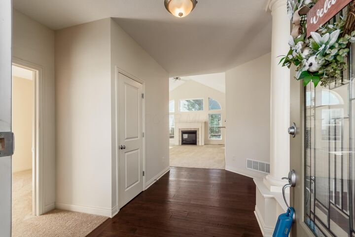 Property Photo:  2053 Autumn Wind Drive  OH 43123 