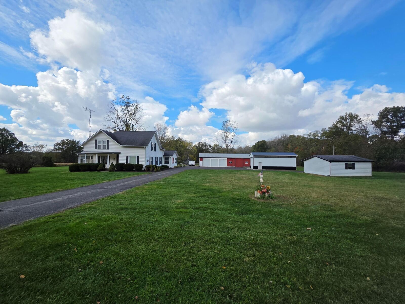Property Photo:  3310 State Route 61  OH 43315 