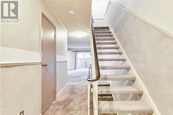 Property Photo:  37 Clover Ridge Drive West 45  ON L1S 3M6 
