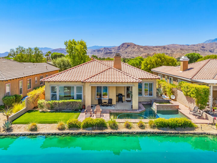 Property Photo: 65 Shoreline Drive CA 92270