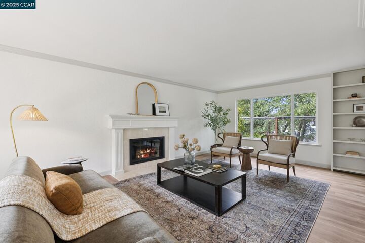 Property Photo: 31 Arabian Ct CA 94596