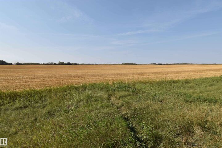Property Photo:  Rge Rd 275 Twp Rd 523  AB T7Z 1Z3 