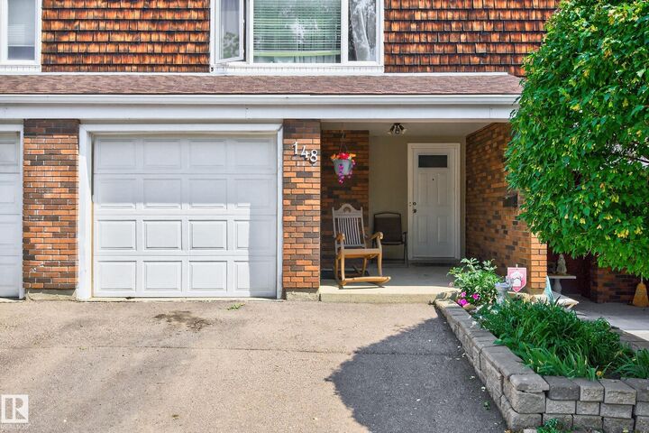 Property Photo:  148 Great Oaks  AB T8A 0V8 