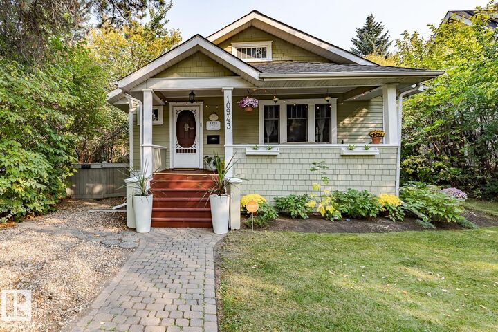 Property Photo:  10943 125 Street NW  AB T5M 0L7 