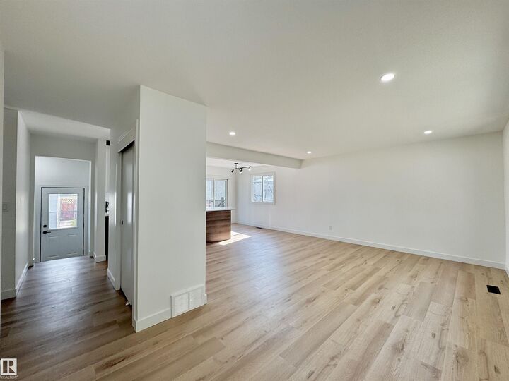 Property Photo:  9607 95 Street  AB T8L 1R9 