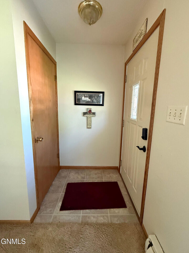 Property Photo:  614 14th Street SE  ND 58401 