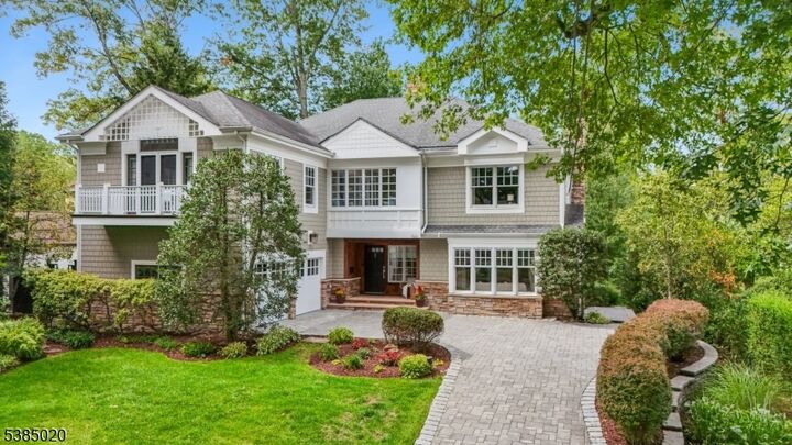 Property Photo: 166 Colonial Rd NJ 07901