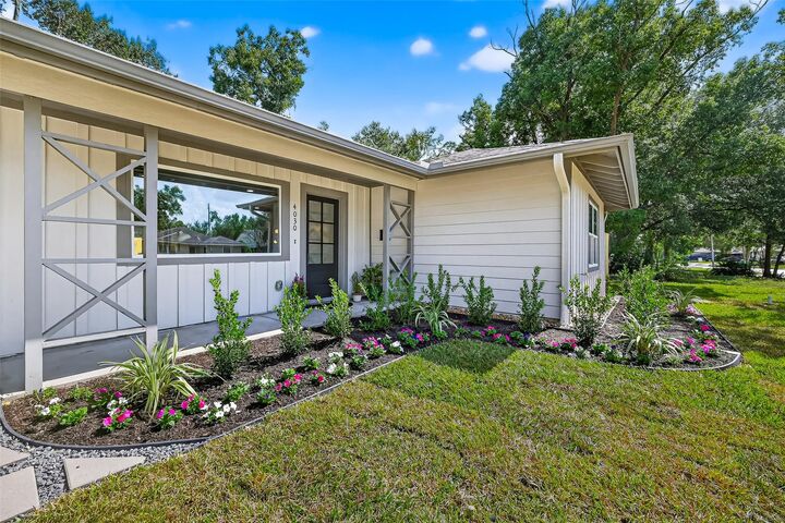 Property Photo:  4030 Woodshire St Street  TX 77025 