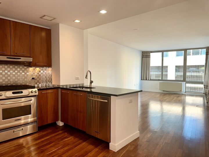 Property Photo:  25 Hudson St 712  NJ 07302 