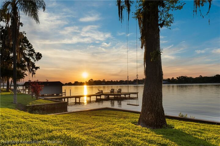 Property Photo: 1236 County Road 17 N FL 33852
