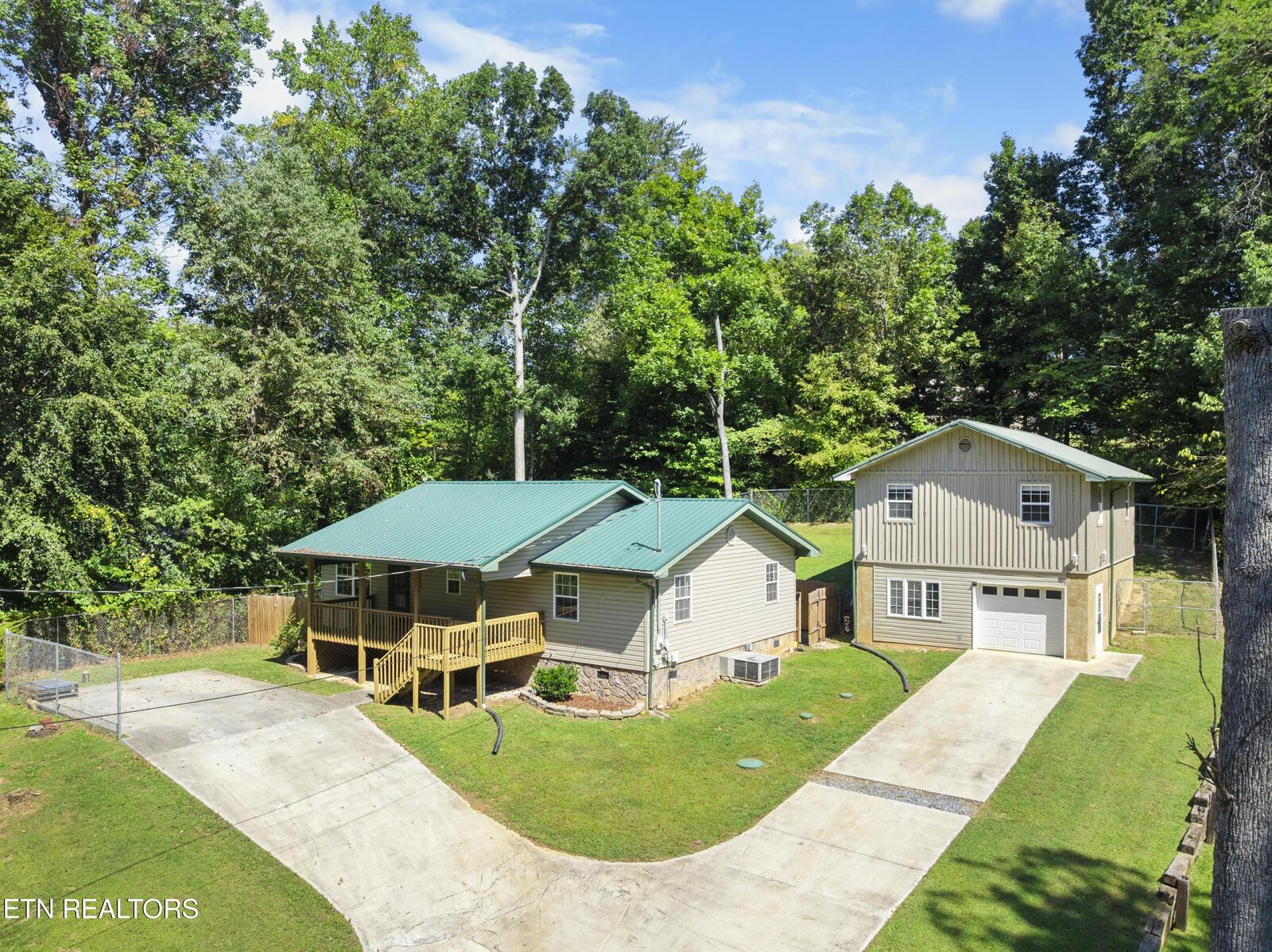Property Photo:  2317 Arch Rock Drive  TN 37876 
