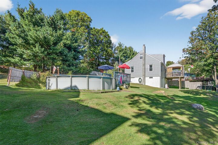 Property Photo:  5 Berkley Terrace  NY 10950 