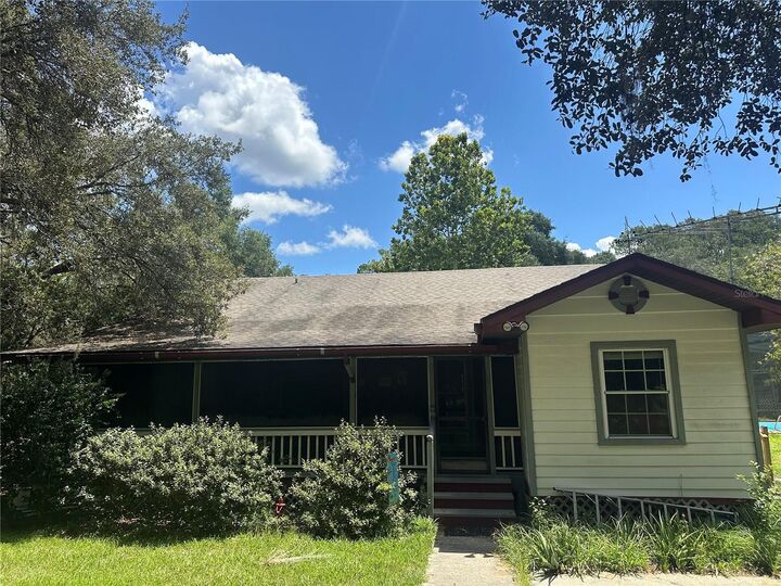 Property Photo:  40130 County Road 439  FL 32784 