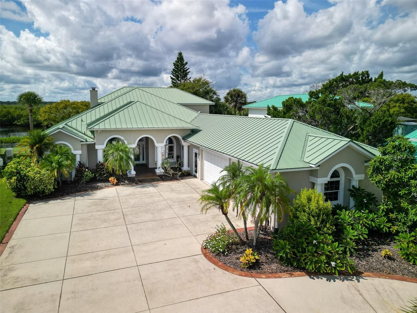Property Photo: 45 Cunningham Drive FL 32168