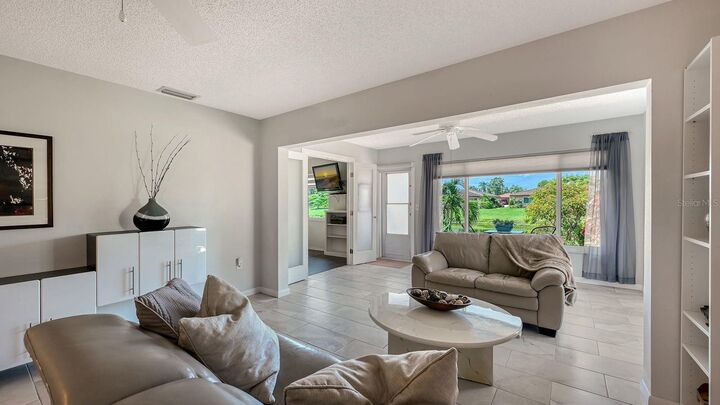 Property Photo:  6424 Auburn Avenue  FL 34207 