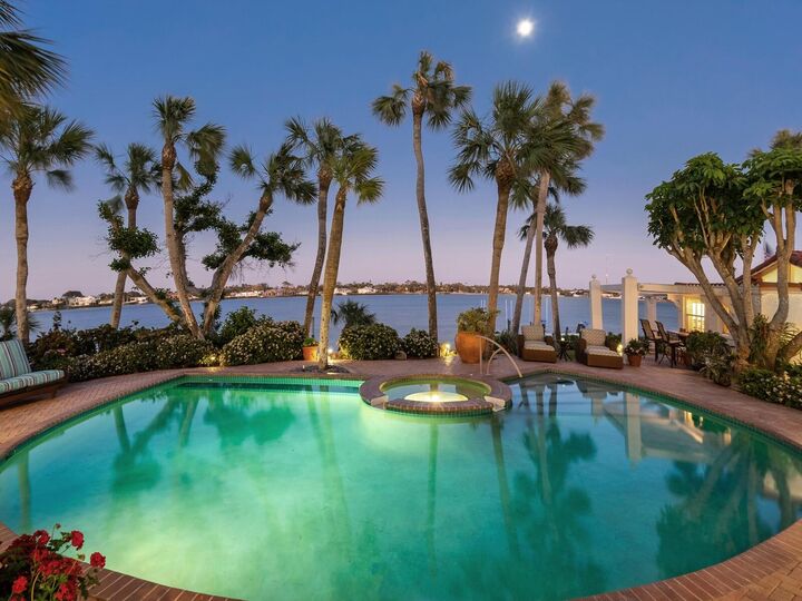 Property Photo:  2110 Casey Key Road  FL 34275 