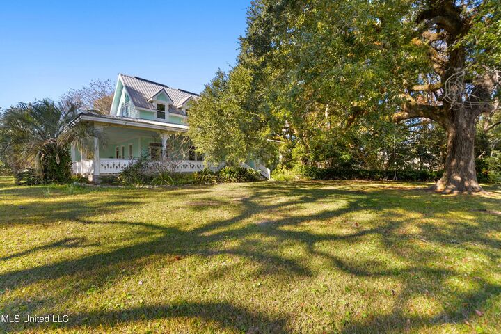 Property Photo:  605 Ford Avenue  MS 39567 