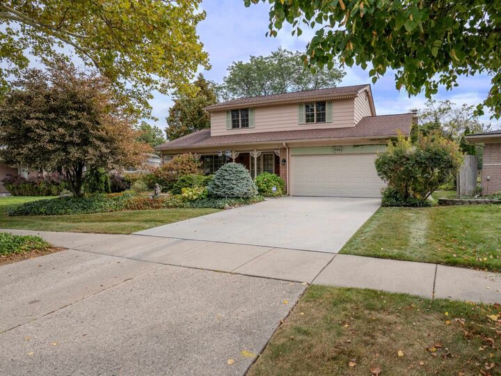 Property Photo:  35604 Alta Vista Drive  MI 48312 