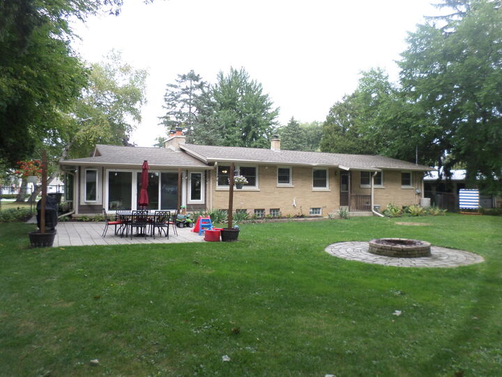 Property Photo: 3418 Kensington Ct WI 53405