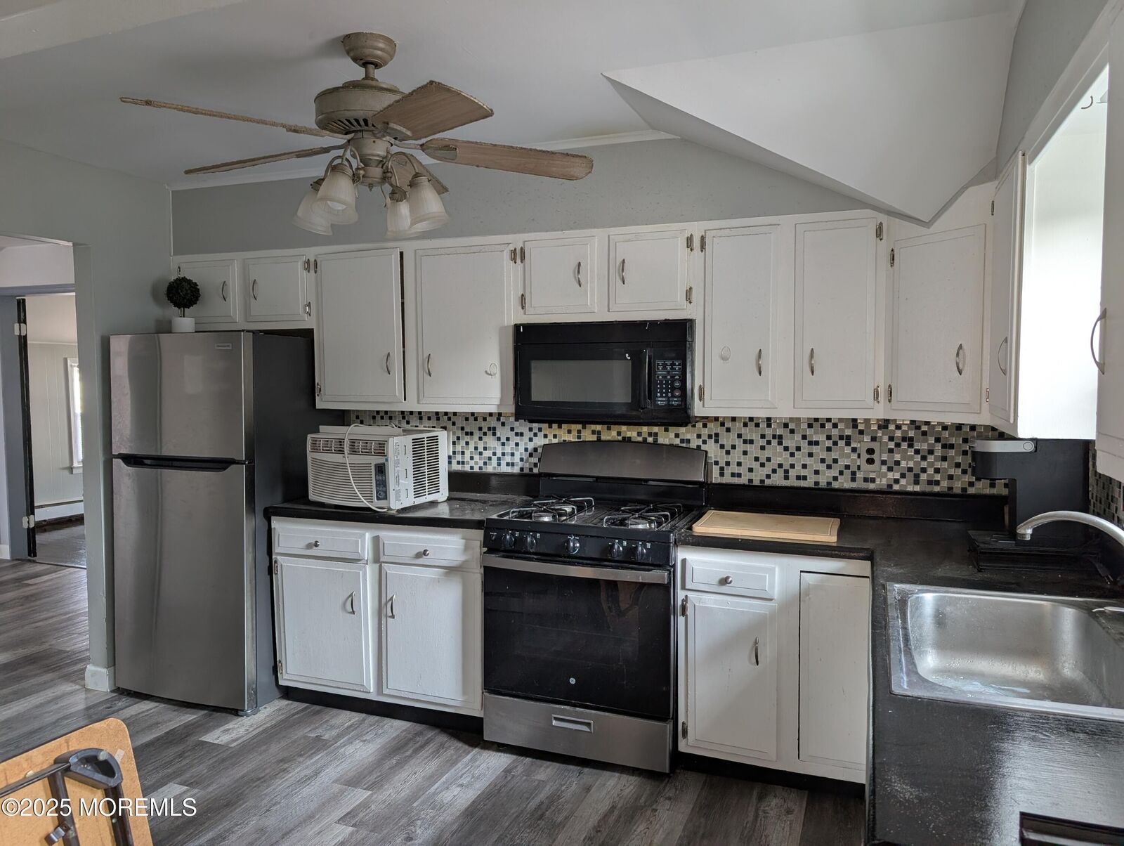 Property Photo:  164 Port Monmouth Road B  NJ 07734 