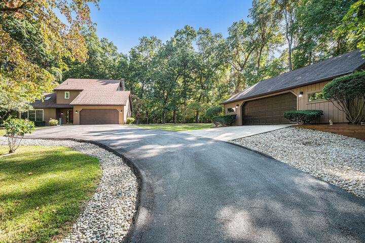 Property Photo:  1033 Anderson Road  MI 49120 
