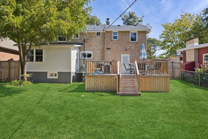 Property Photo: 242 N Wilmette Avenue IL 60559
