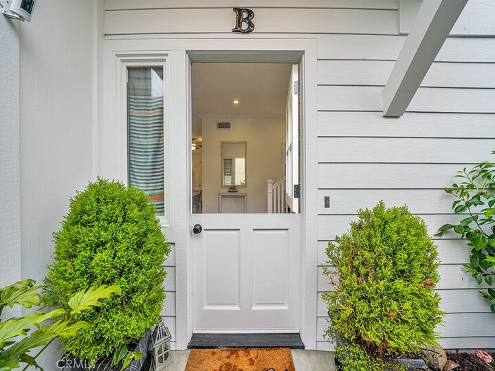 Property Photo:  311 W Avenida Palizada B  CA 92672 