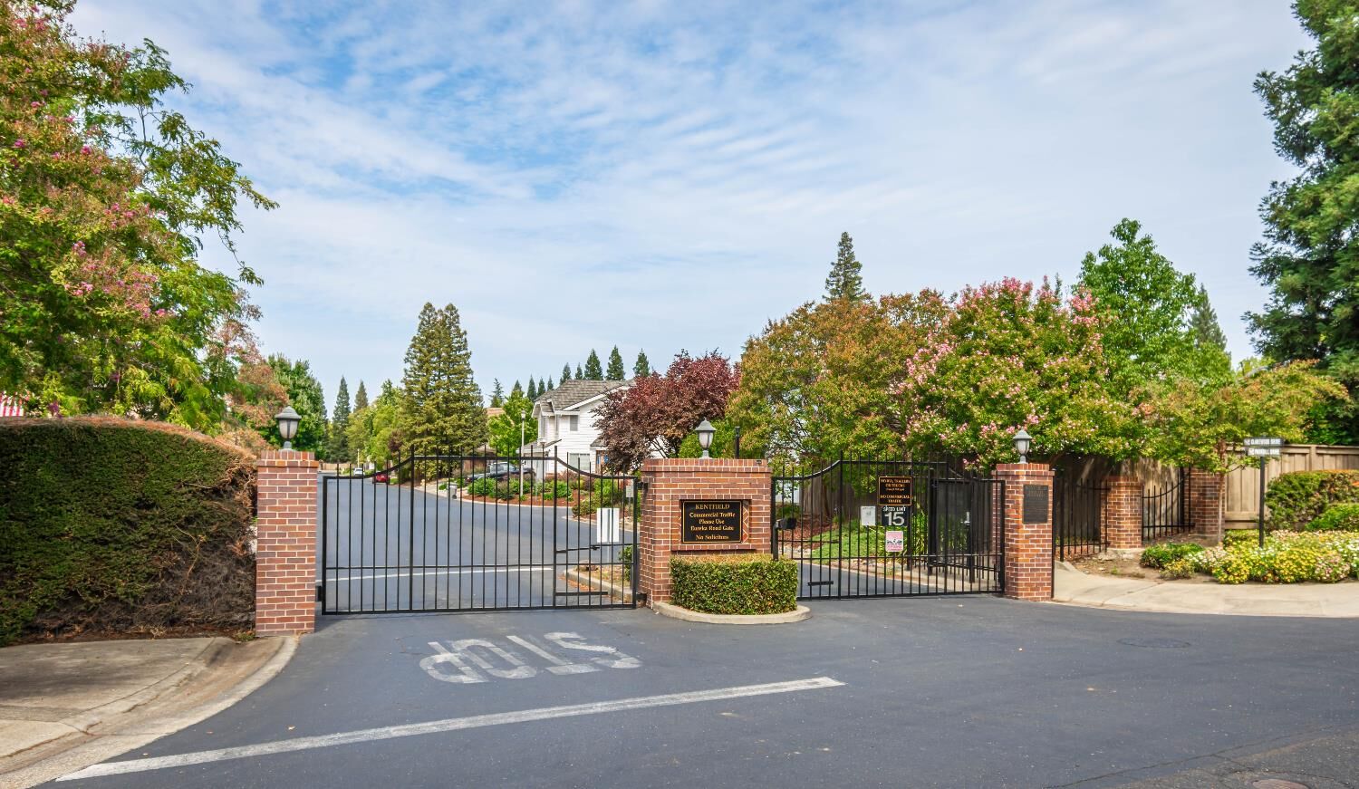 Property Photo:  2203 Banbury Circle  CA 95661 