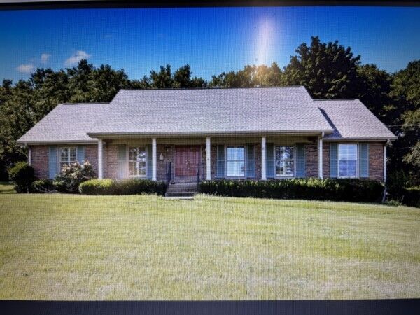 Property Photo:  429 Nesbitt Ln  TN 37115 