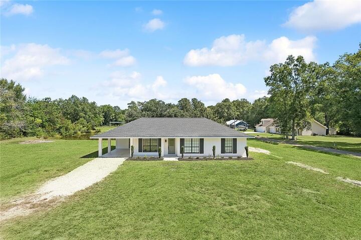 Property Photo: 41020 Brown Road LA 70454