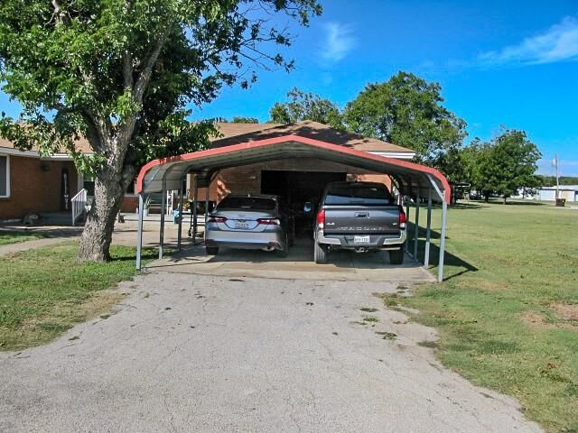 Property Photo: 1008 Harris Street TX 76463