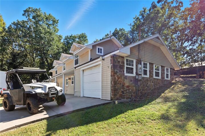 Property Photo: 21802 Meadow Wood Drive AR 72761