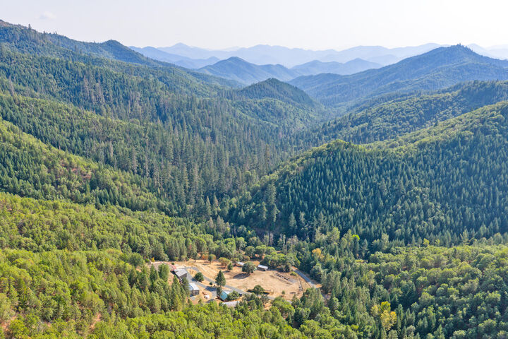 4220 Wards Creek Road  Rogue River OR 97537 photo