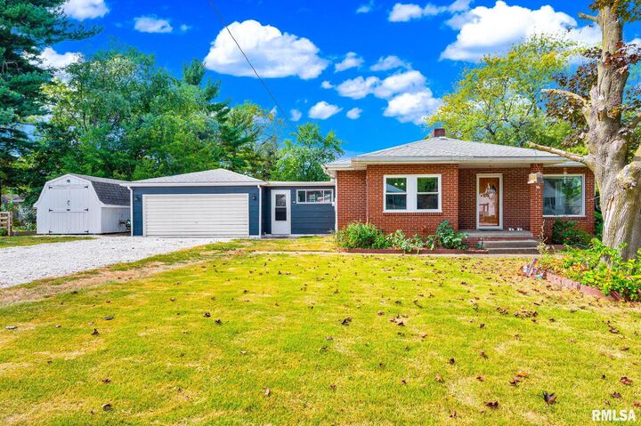 116 Linden Avenue  Germantown Hills IL 61548 photo
