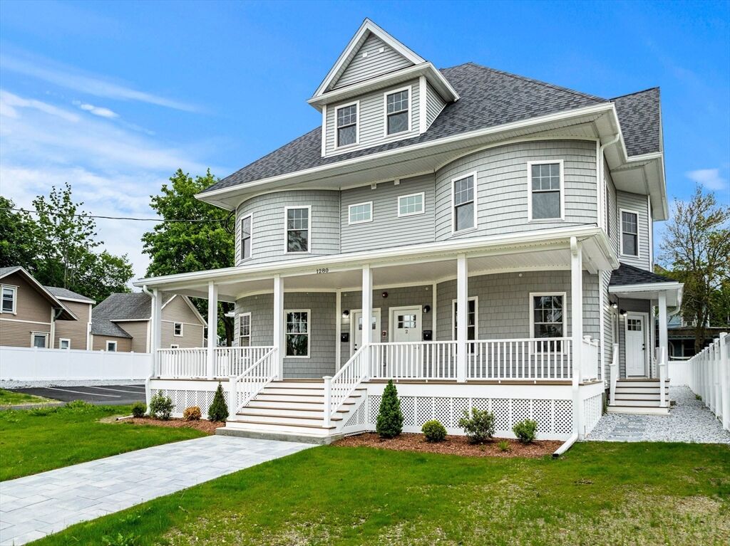 Property Photo:  1280 Middlesex St  MA 01851 