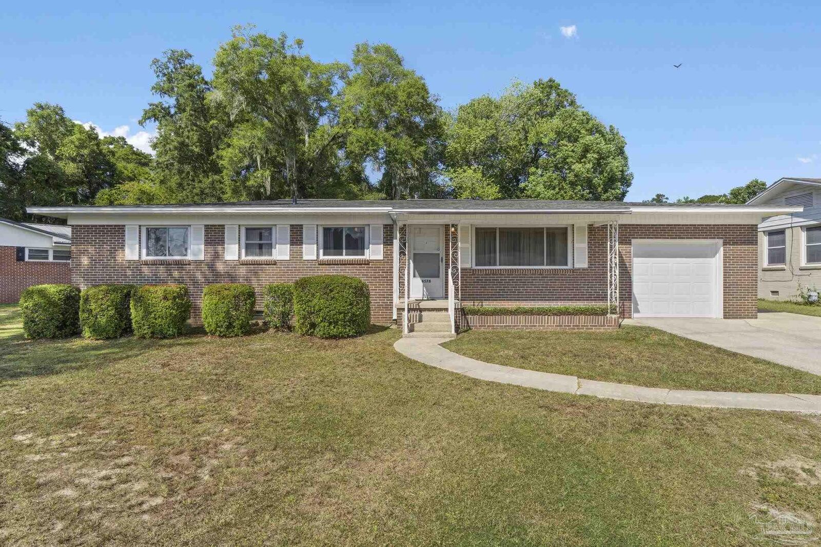 Property Photo:  6578 Lakeshore Dr  FL 32570 