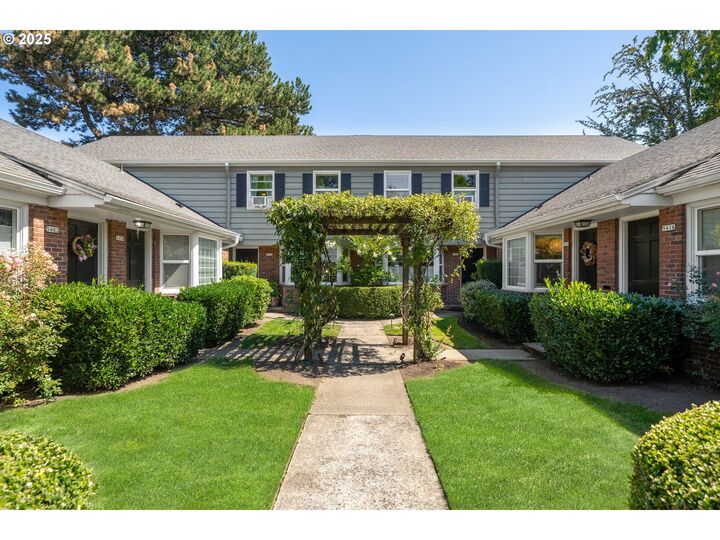 5410 SE Milwaukie Ave  Portland OR 97202 photo