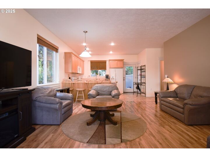 Property Photo: 45 SE Katani Ln OR 97014