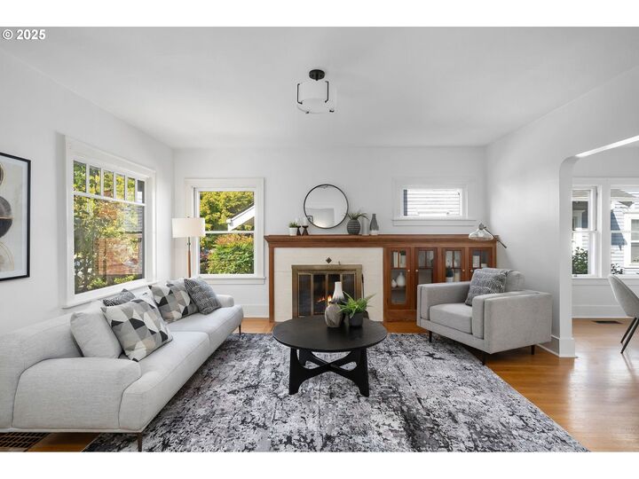 Property Photo: 2536 NE 37th Ave OR 97212