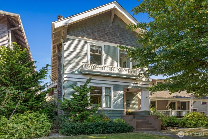 Property Photo: 2430 8th Avenue W WA 98119