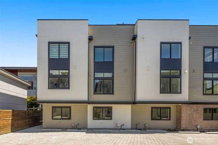 Property Photo: 8337 D 12th Avenue NW WA 98117
