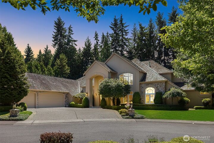 Property Photo:  13851 NE 1st Place  WA 98005 