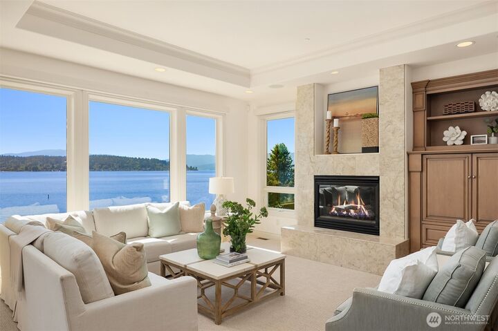 Property Photo:  830 W Lake Sammamish Parkway NE  WA 98008 